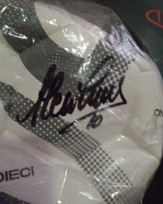 pallone autografato di Alex del Piero