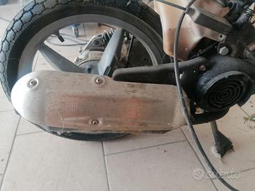 Aprilia   scarabeo 100 motore