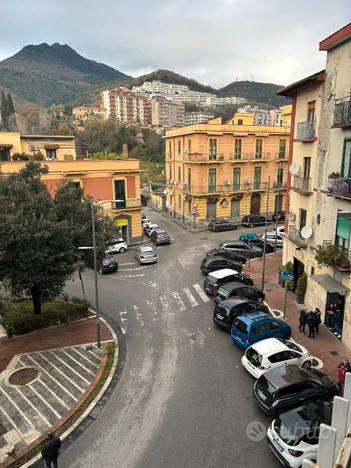 Fratte Centro Adiacente Piazza con Posto Auto