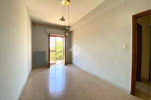 4 LOCALI A TRANI