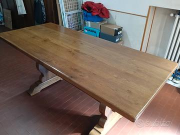 Tavolo in legno 
