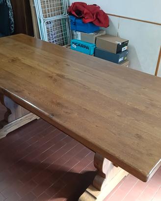 Tavolo in legno 