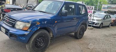 MITSUBISHI PAJERO 2.5 2000- PER RICAMBI