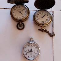Tre orologi da taschino. 