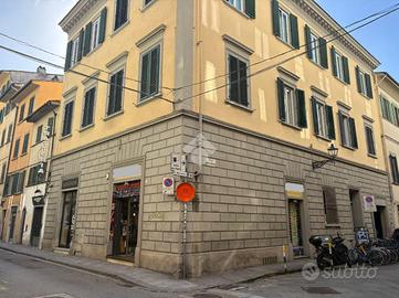 NEGOZIO A FIRENZE