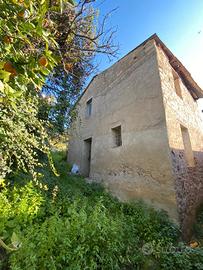 Casa rurale con giardino
