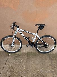Focus Raven Extreme 26” – forcella FOX, XTR