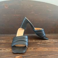 Scarpe com tacco