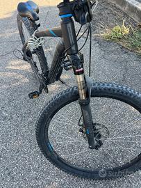 mountain bike rockrider st520