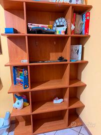 libreria in legno e non solo 👇 prezzo trattabile 