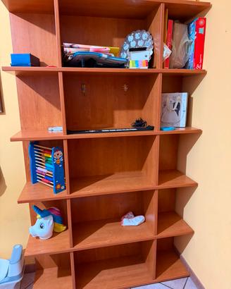 libreria in legno e non solo 👇 prezzo trattabile 