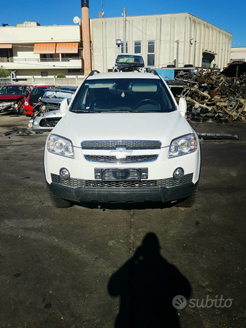 Chevrolet captiva AWD GPL solo per ricambi