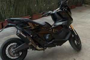 XADV 750