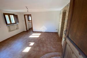 2 LOCALI A FORNOVO DI TARO