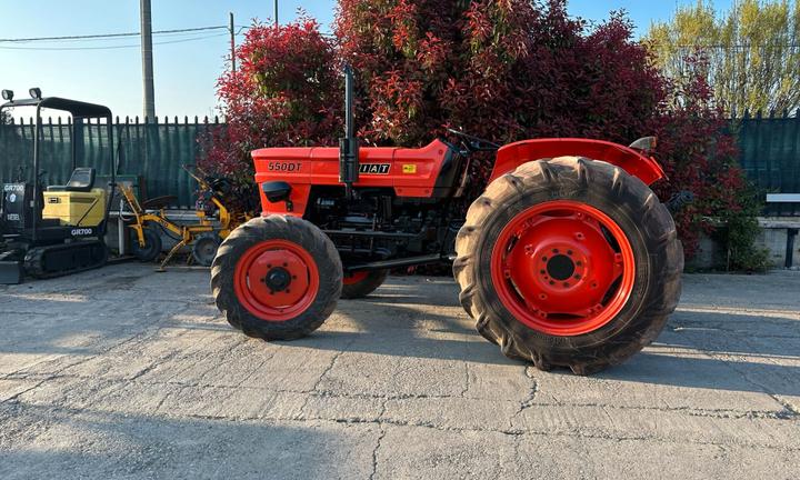 T48 Trattore Fiat 550 DT 4x4