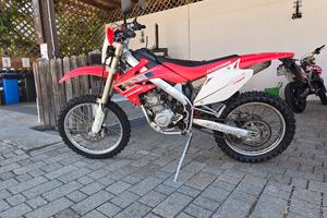 HM CRE F 125 4t