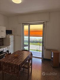 Alloggio luminosissimo in via torcello 8