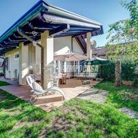 VILLA BIFAMILIARE CON TAVERNA - VERGIATE