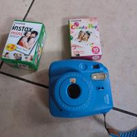 Instax mini  perfetta con pellicole ancora nuove
