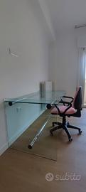 scrivania in vetro temperato