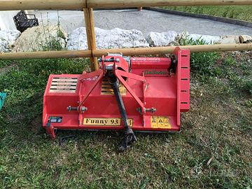 Trattore agricolo