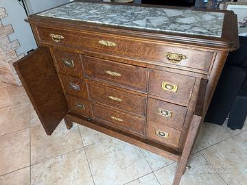 Cassettone Liberty del 1900