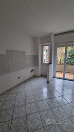 Luminoso e ampio trilocale a Bolzano