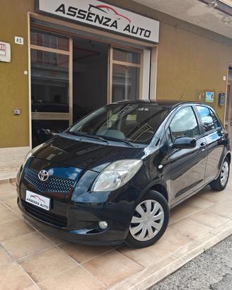 Toyota Yaris 1.3 M-MT Sol Automatica