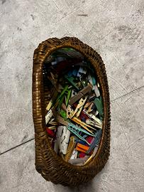 Cestino porta mollette con mollette in omaggio