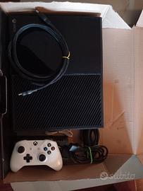 Microsoft Xbox One nera