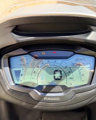 Scooter Beverly 400 S anno 2021 km 30.000