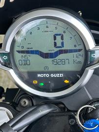 MOTO GUZZI V7 STONE 850 — NERO OPACO — 2022