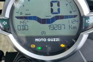MOTO GUZZI V7 STONE 850 — NERO OPACO — 2022