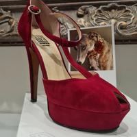 Scarpe velluto rosso 