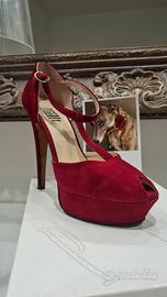 Scarpe velluto rosso 