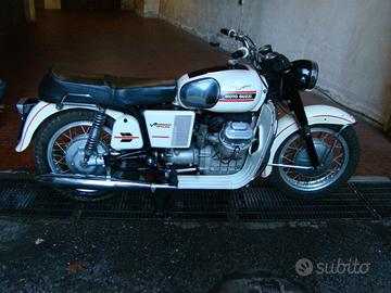 Moto Guzzi V7 -anno 1969