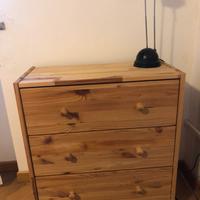 Piccolo como/ comodino in legno chiaro