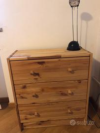 Piccolo como/ comodino in legno chiaro