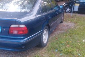 BMW Serie 5 sei cilindri benzina