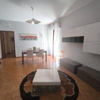 Luminoso e ampio trilocale in città