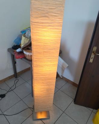 lampada con accensione a pedale
