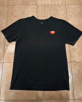 T-shirt Nike con box logo