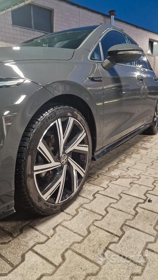 VOLKSWAGEN Golf 8ª serie