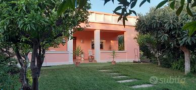 Villa con ampio terreno coltivato