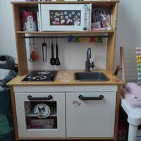 Cucina in legno Ikea