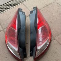 Fari posteriori Ford Fiesta 2013