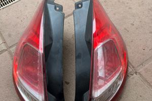 Fari posteriori Ford Fiesta 2013