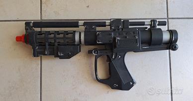 mitragliatrice giocattolo cosplay