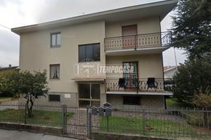 Appartamento a Mozzo Via Silvio Pellico 8 locali