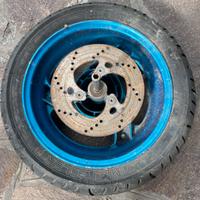 2 ruote per phantom F12 e 1 ruota posteriore Areox